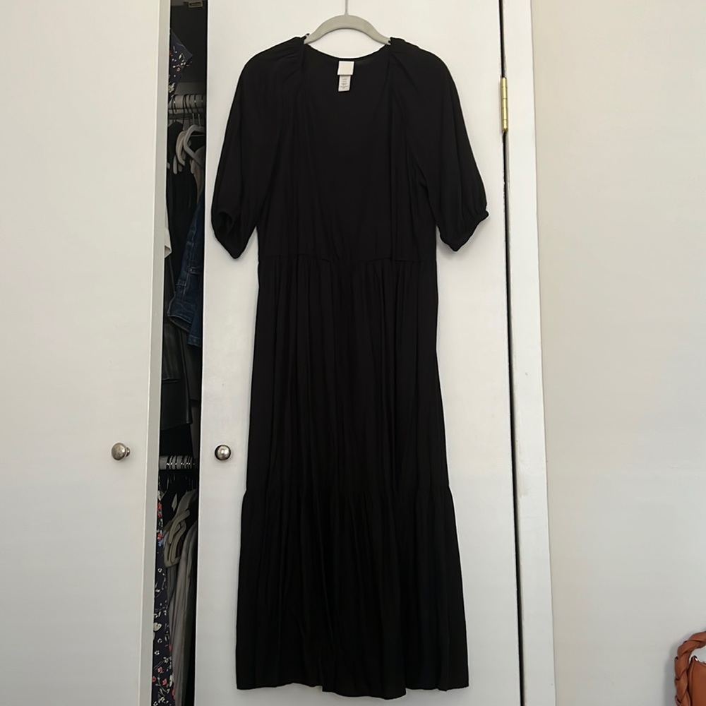 Short Sleeve Black Dress